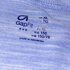 Gapfit sweater